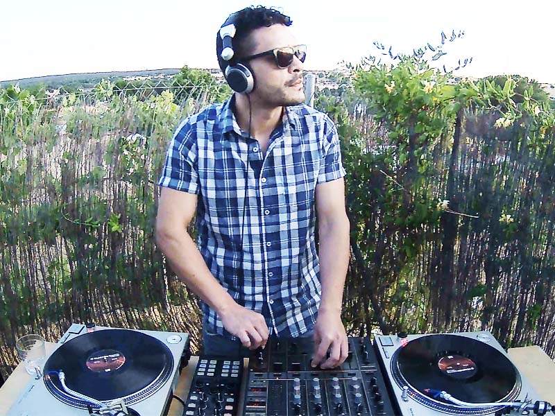 contratar dj en Cenicientos